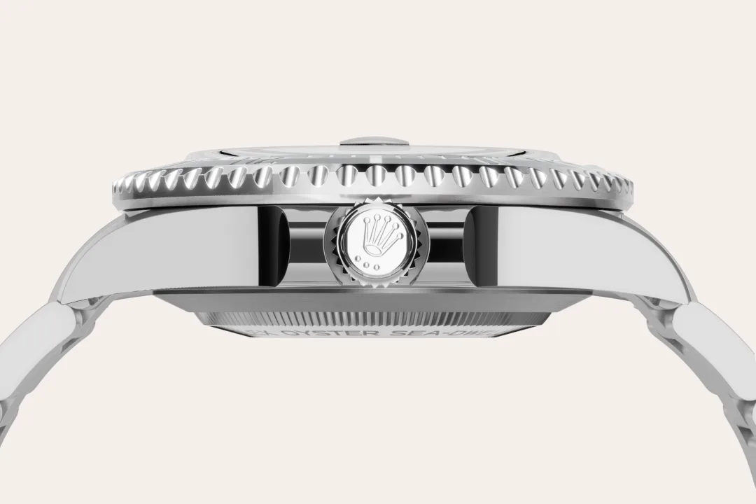Rolex Sea-Dweller in Oystersteel, m126600-0002 - Gandelman