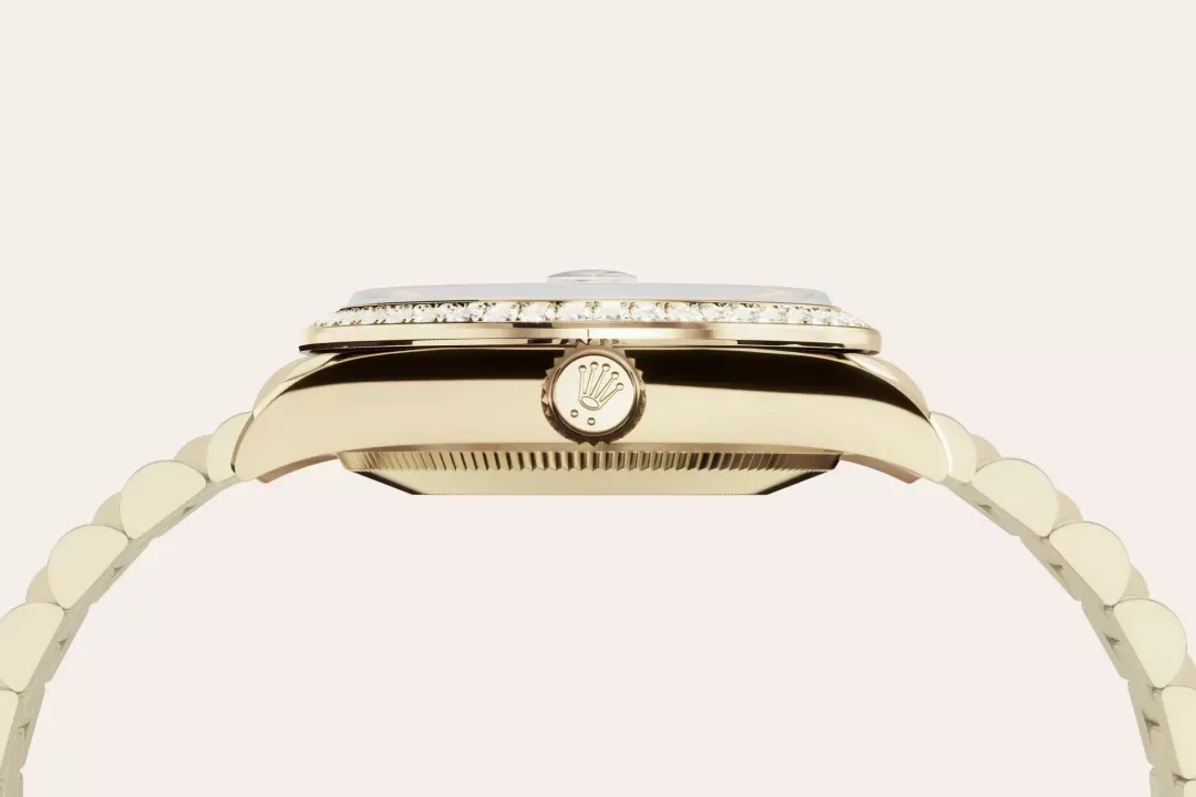 Rolex Datejust in diamonds and gold - Gandelman