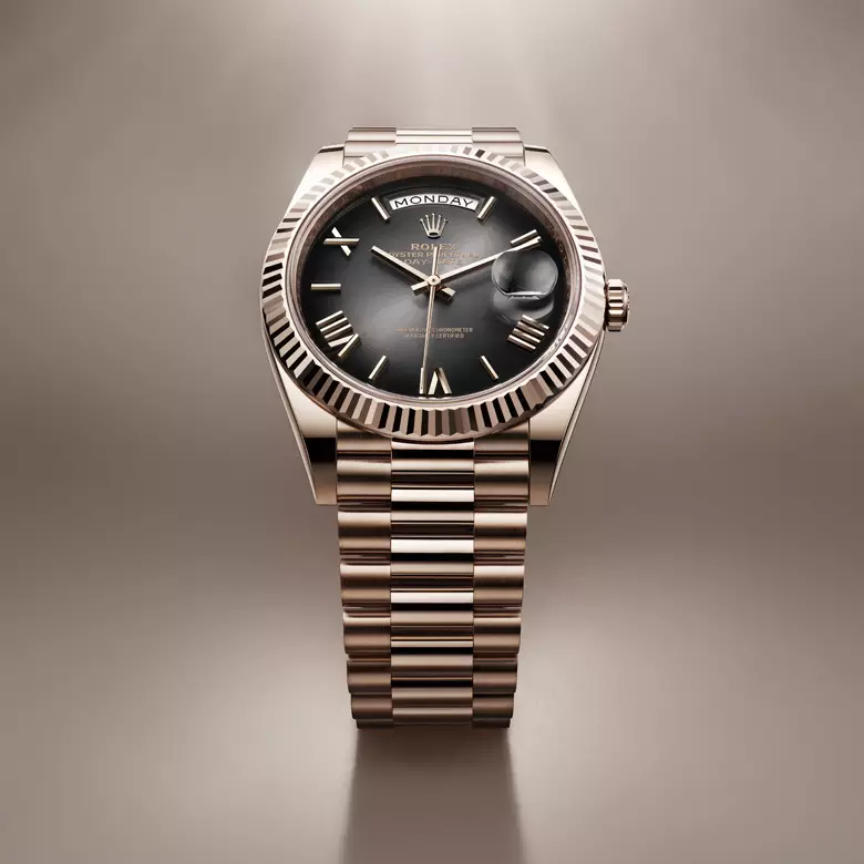Rolex Day-Date 40 in 18 kt white gold, M228239-0033
