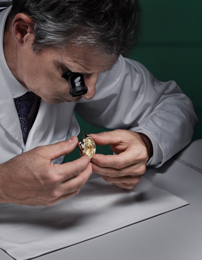 The Rolex servicing process at Gandelman in Aruba The Rolex servicing process at Gandelman in Aruba