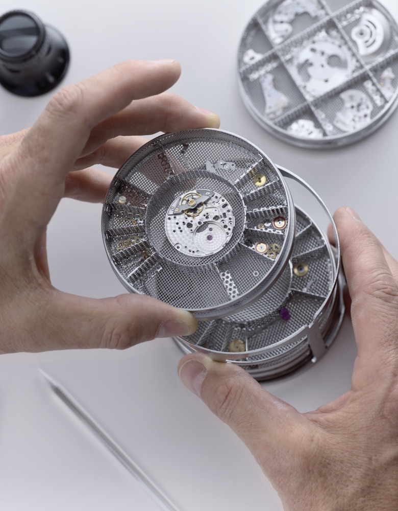 The Rolex servicing process at Gandelman in Aruba The Rolex servicing process at Gandelman in Aruba