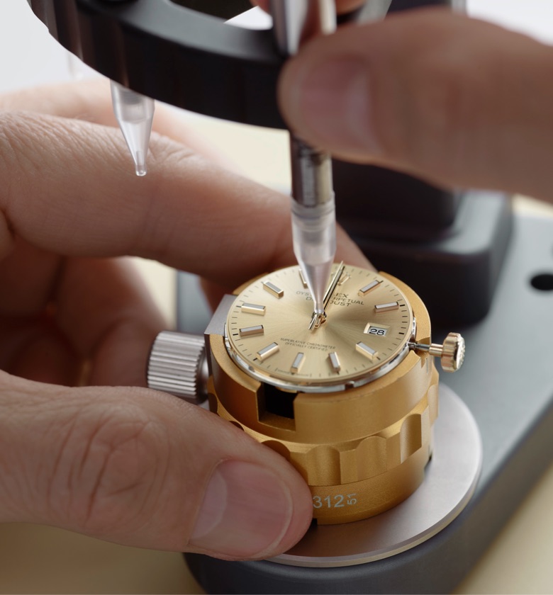 The Rolex servicing process at Gandelman in Aruba The Rolex servicing process at Gandelman in Aruba