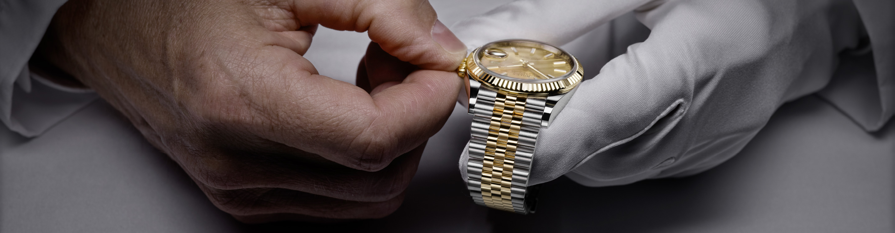Servicing your Rolex at Gandelman - Aruba Servicing your Rolex at Gandelman - Aruba